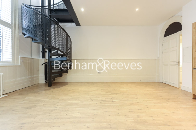 1  bedroom flat to rent in Arsenal Way, Royal Arsenal Riverside, SE18-image 7