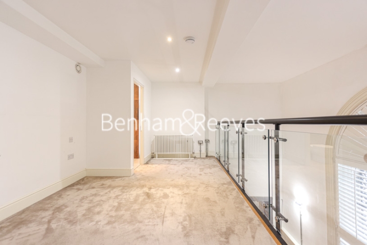 1  bedroom flat to rent in Arsenal Way, Royal Arsenal Riverside, SE18-image 9
