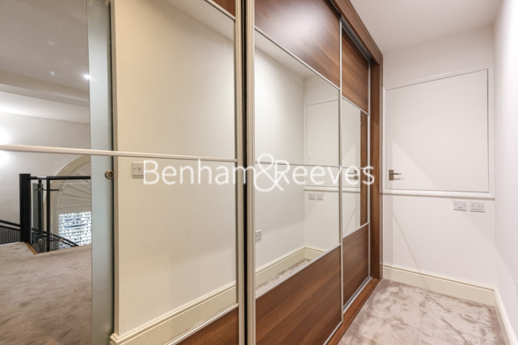 1  bedroom flat to rent in Arsenal Way, Royal Arsenal Riverside, SE18-image 15