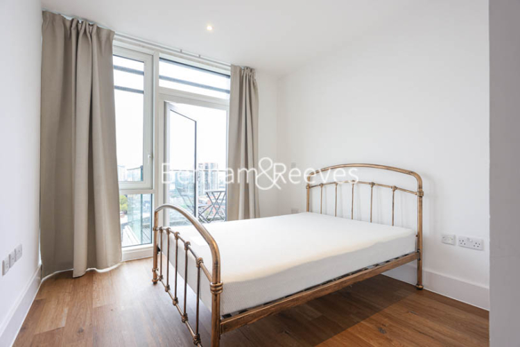 3 bedrooms flat to rent in Royal Arsenal Riverside, Woolwich, SE18-image 3