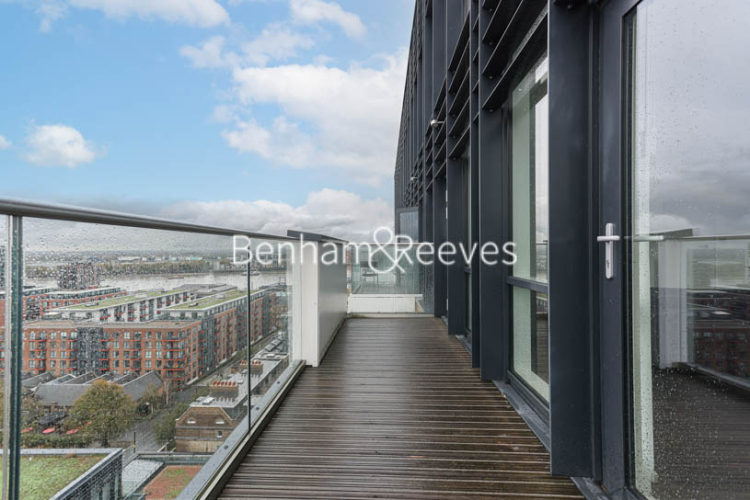 3 bedrooms flat to rent in Plumstead Road, Woolwich, SE18-image 5