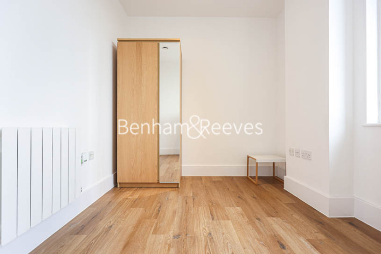 3  bedrooms flat to rent in Plumstead Road, Woolwich, SE18-image 23