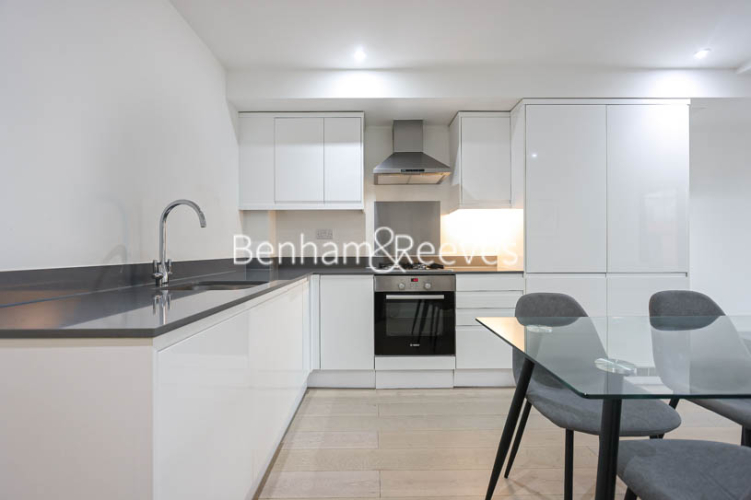 1 bedroom flat to rent in Polytechnic Street, Woolwich, SE18-image 2