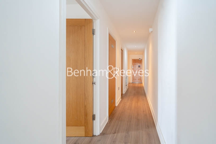 2  bedrooms flat to rent in Erebus Drive, Woolwich, SE28-image 10