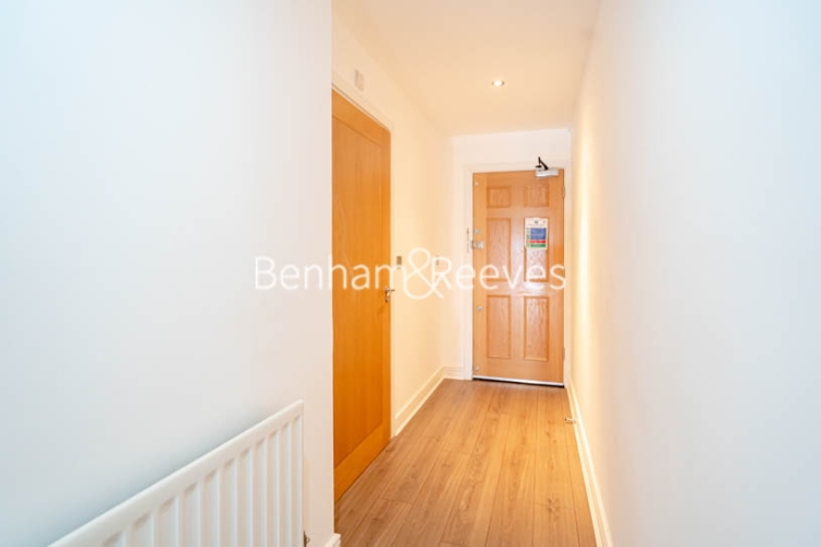 2  bedrooms flat to rent in Erebus Drive, Woolwich, SE28-image 19