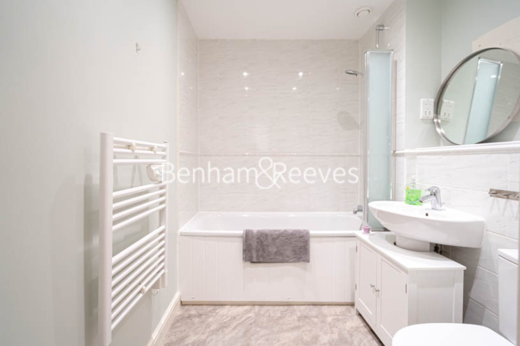 2  bedrooms flat to rent in Portland Place, Greenhithe, DA9-image 4