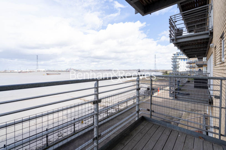 2  bedrooms flat to rent in Portland Place, Greenhithe, DA9-image 5