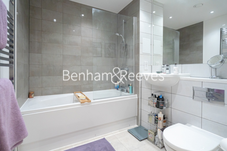 2  bedrooms flat to rent in Brunwell Avenue, Woolwich, SE18-image 4