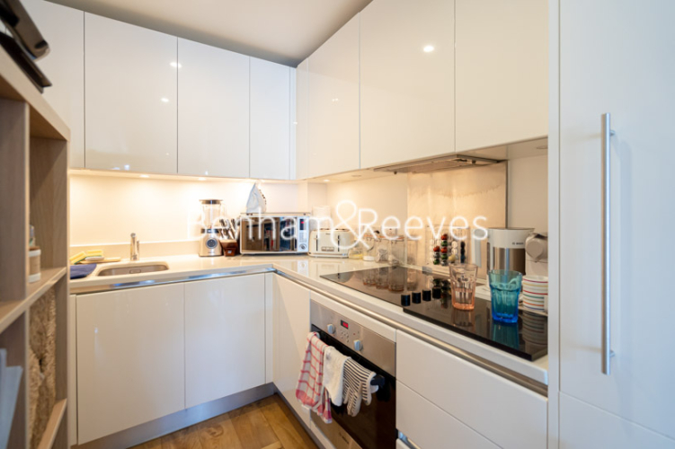 1  bedroom flat to rent in Major Draper Street, Royal Arsenal Riverside, SE18-image 2