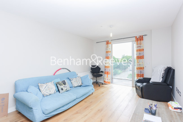 2 bedrooms flat to rent in Love Lane, Woolwich Central, SE18-image 1