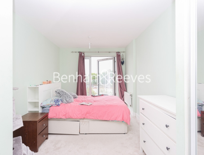 2 bedrooms flat to rent in Love Lane, Woolwich Central, SE18-image 9