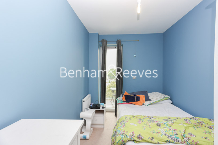 2  bedrooms flat to rent in Love Lane, Woolwich Central, SE18-image 14