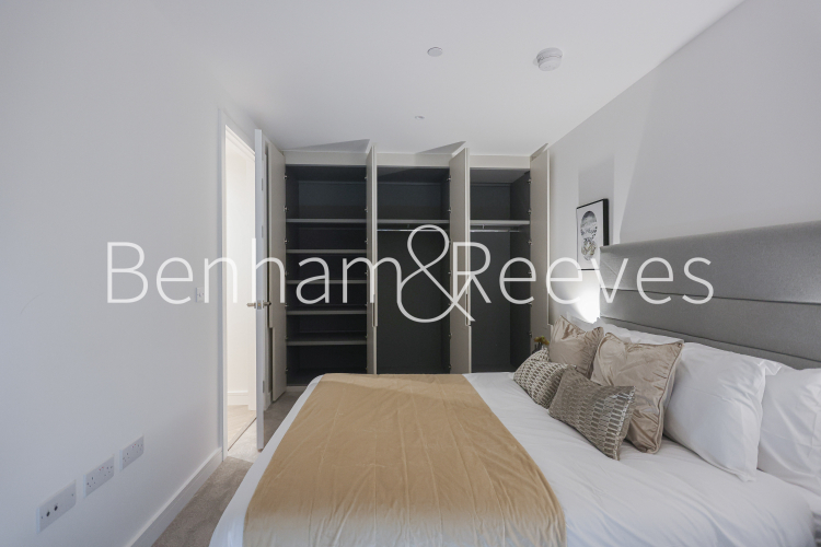 1 bedroom flat to rent in Brigadier Walk, Royal Arsenal Riverside, SE18-image 4