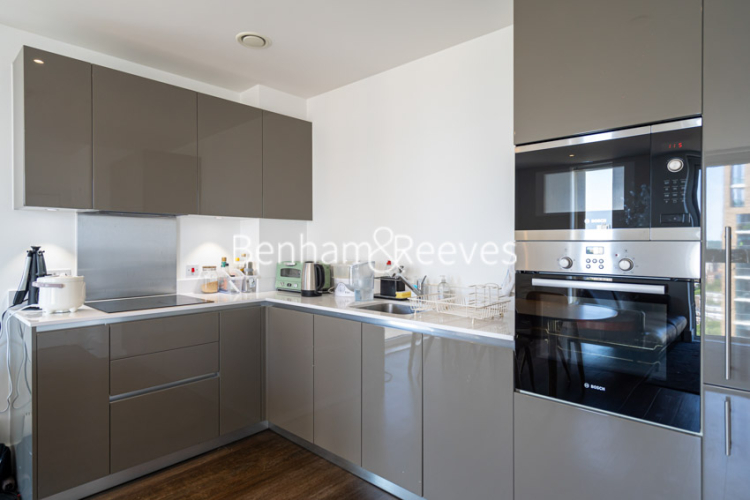 2 bedrooms flat to rent in Plumstead Road, Woolwich, SE18-image 2