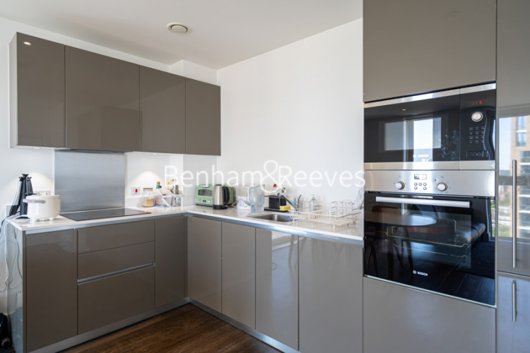 2  bedrooms flat to rent in Plumstead Road, Woolwich, SE18-image 2