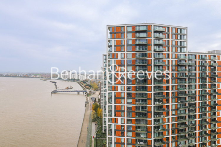 2  bedrooms flat to rent in Brigadier Walk, Royal Arsenal Riverside, SE18-image 14