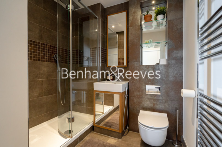 2  bedrooms flat to rent in Duke of Wellington Avenue, Royal Arsenal Riverside, SE18-image 4