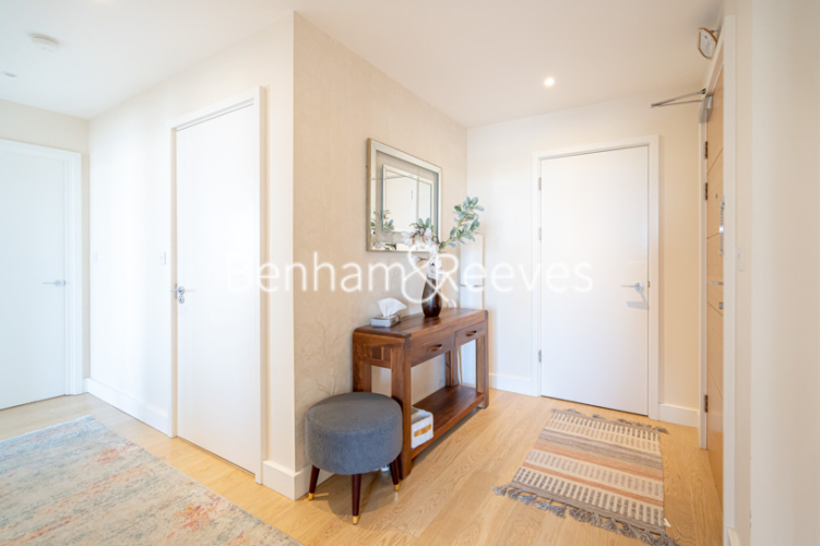 2  bedrooms flat to rent in Duke of Wellington Avenue, Royal Arsenal Riverside, SE18-image 14