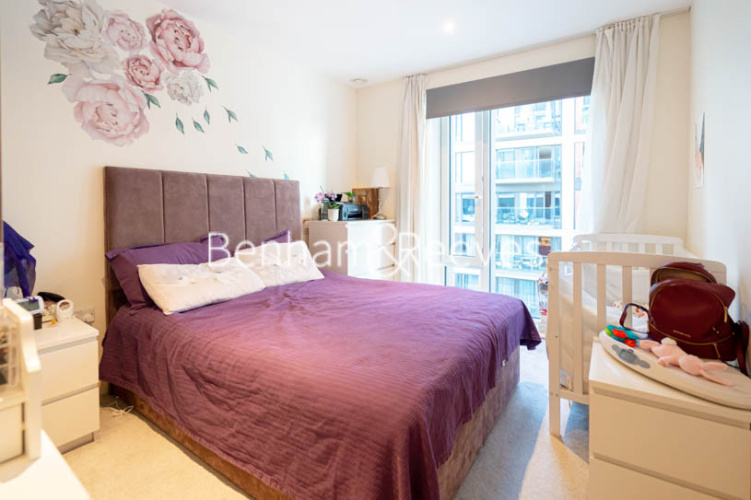 2  bedrooms flat to rent in Duke of Wellington, Royal Arsenal Riverside, SE18-image 3