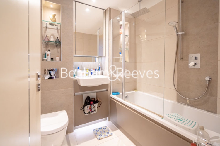 2 bedrooms flat to rent in Duke of Wellington, Royal Arsenal Riverside, SE18-image 4