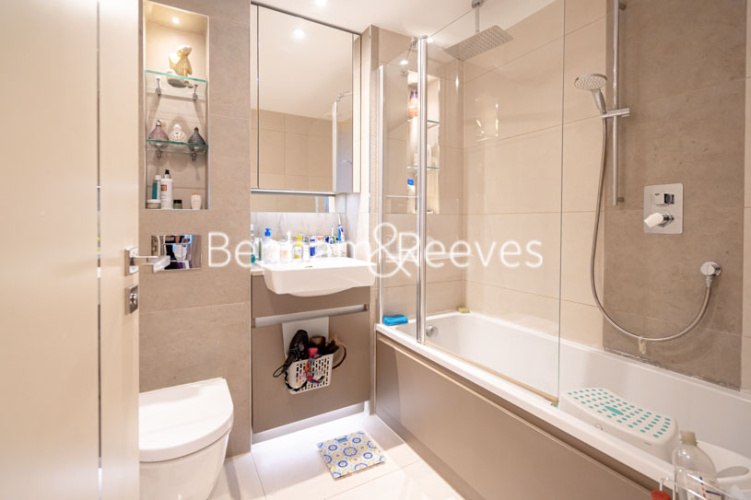 2  bedrooms flat to rent in Duke of Wellington, Royal Arsenal Riverside, SE18-image 4