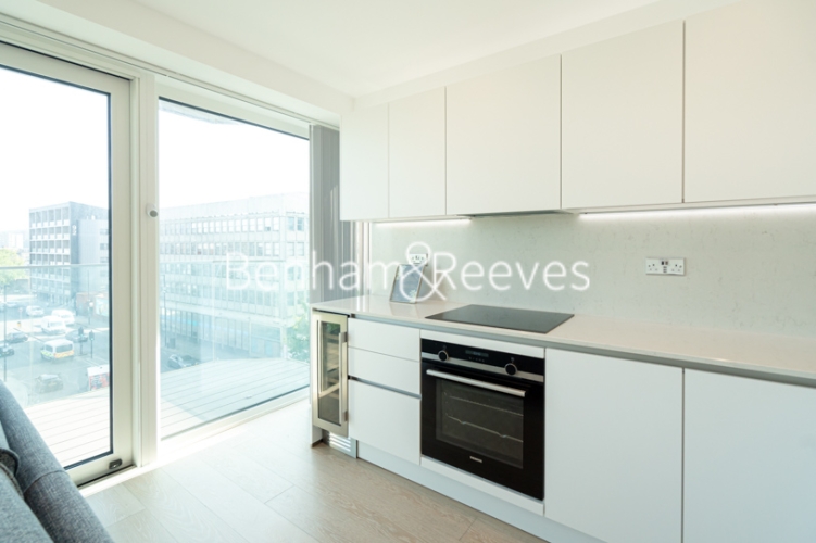 1 bedroom flat to rent in Brigadier Walk, Royal Arsenal Riverside, SE18-image 2