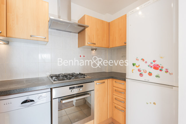 2 bedrooms flat to rent in Tideslea Path, Woolwich, SE28-image 2