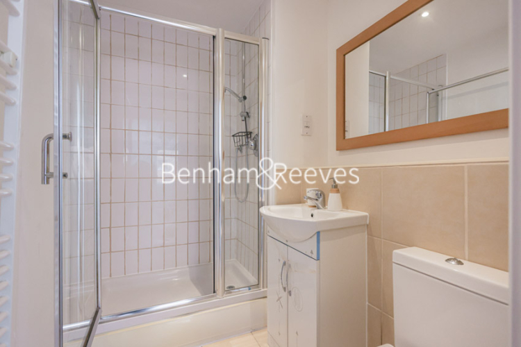 2 bedrooms flat to rent in Tideslea Path, Woolwich, SE28-image 9