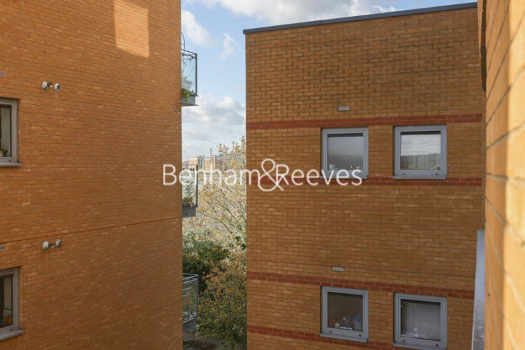 2 bedrooms flat to rent in Tideslea Path, Woolwich, SE28-image 10
