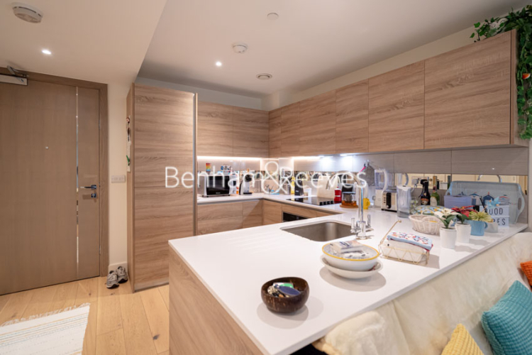 1 bedroom flat to rent in Duke of Wellington Royal, Arsenal Riverside,SE18-image 2