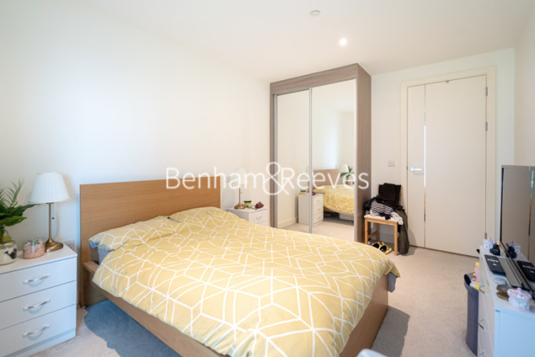 1 bedroom flat to rent in Duke of Wellington Royal, Arsenal Riverside,SE18-image 3