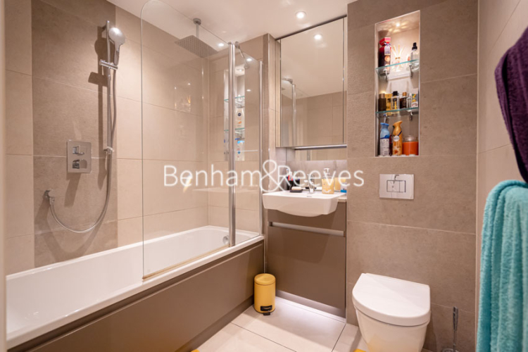 1 bedroom flat to rent in Duke of Wellington Royal, Arsenal Riverside,SE18-image 4