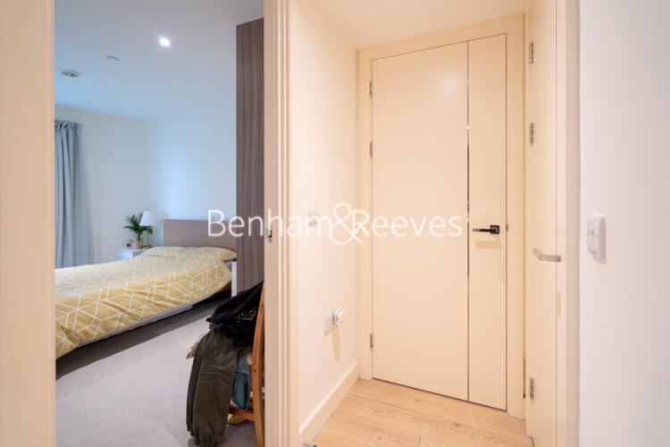 1 bedroom flat to rent in Duke of Wellington Royal, Arsenal Riverside,SE18-image 10