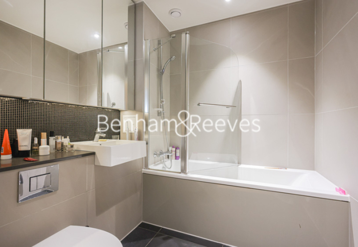3  bedrooms flat to rent in John Harrison Way, Woolwich, SE10-image 5