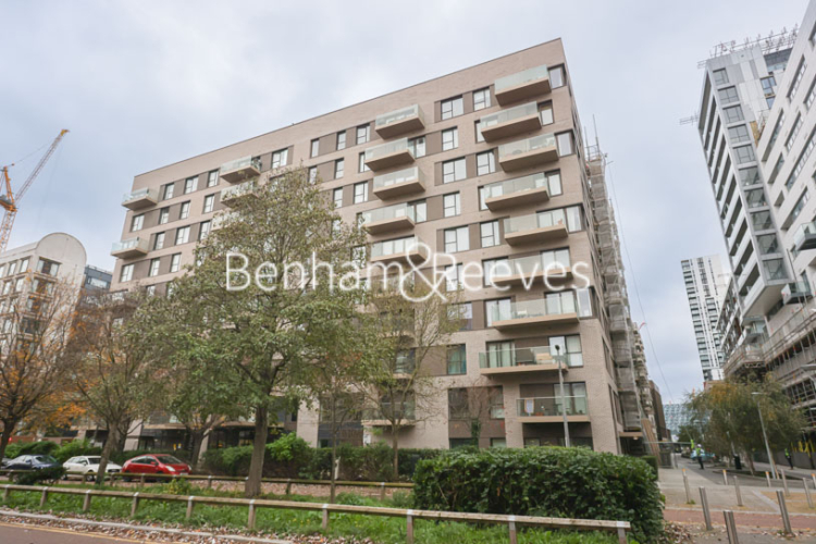 3 bedrooms flat to rent in John Harrison Way, Woolwich, SE10-image 7