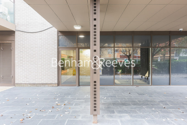 3  bedrooms flat to rent in John Harrison Way, Woolwich, SE10-image 12