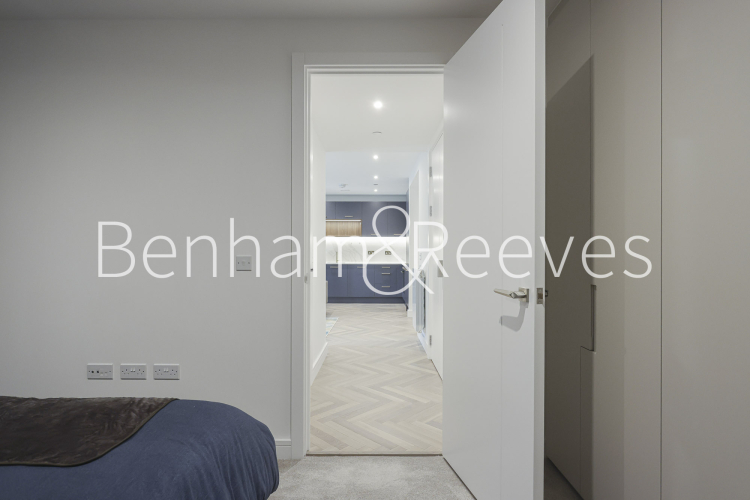 1  bedroom flat to rent in Brigadier Walk, Royal Arsenal Riverside, SE18-image 11