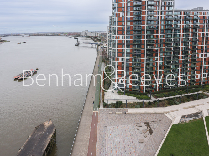 2 bedrooms flat to rent in Brigadier Walk, Royal Arsenal Riverside, SE18-image 6