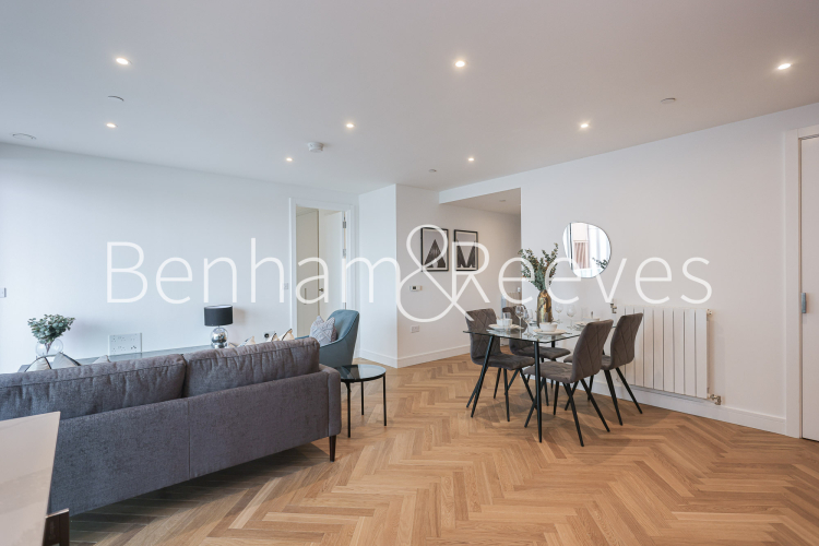 2 bedrooms flat to rent in Brigadier Walk, Royal Arsenal Riverside, SE18-image 3