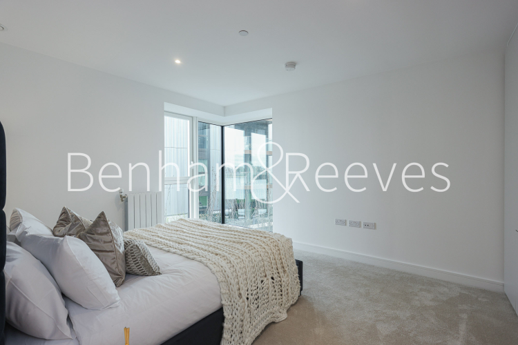 2  bedrooms flat to rent in Brigadier Walk, Royal Arsenal Riverside, SE18-image 10