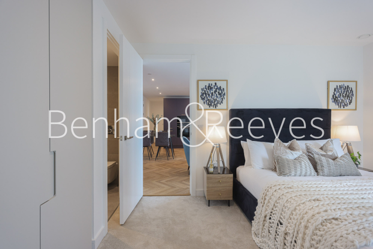 2 bedrooms flat to rent in Brigadier Walk, Royal Arsenal Riverside, SE18-image 17