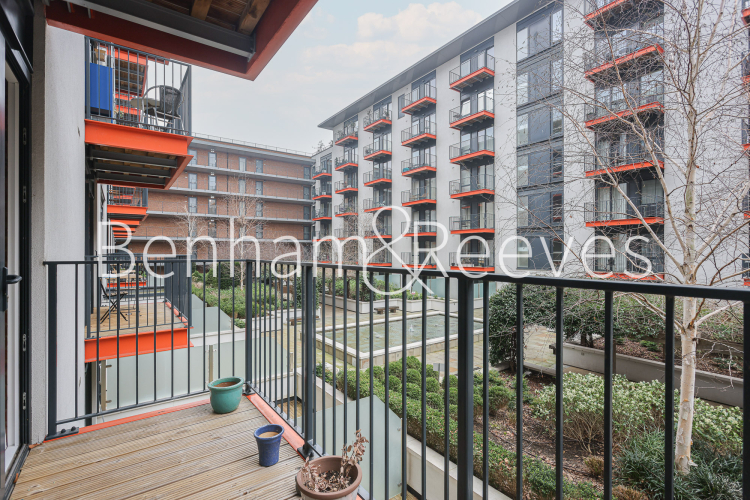 1 bedroom flat to rent in No 1 Street, Royal Arsenal Riverside, SE18-image 5