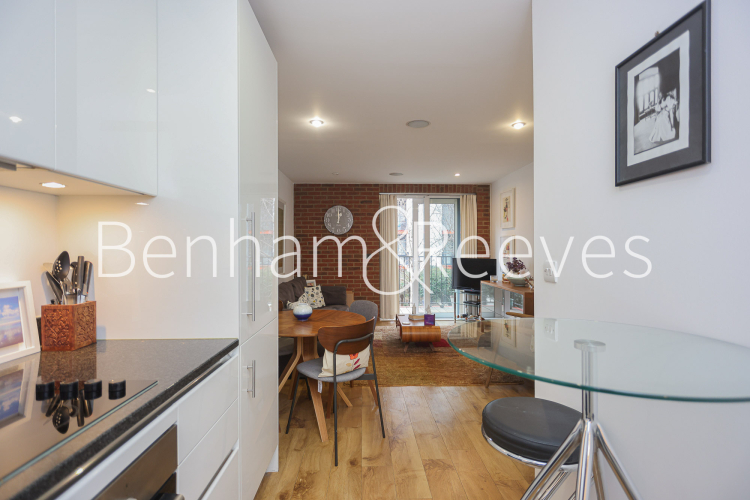1  bedroom flat to rent in No 1 Street, Royal Arsenal Riverside, SE18-image 9