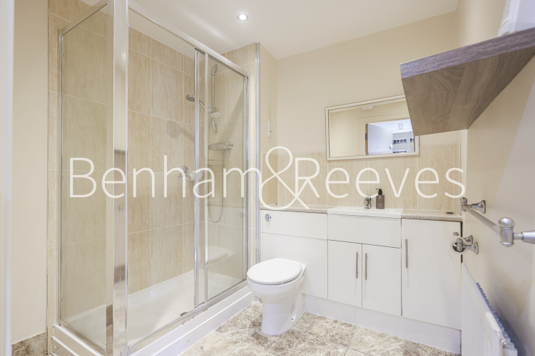 1  bedroom flat to rent in Erebus Drive, Woolwich, SE28-image 5