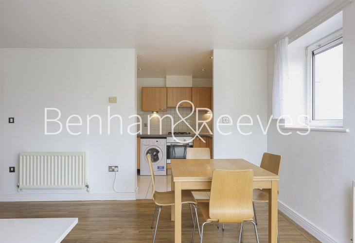 1  bedroom flat to rent in Erebus Drive, Woolwich, SE28-image 9
