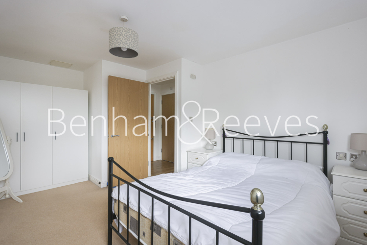 1  bedroom flat to rent in Erebus Drive, Woolwich, SE28-image 14