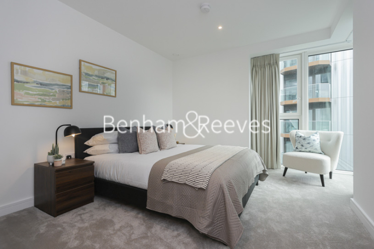 1  bedroom flat to rent in Brigadier Walk, Royal Arsenal Riverside, SE18-image 3