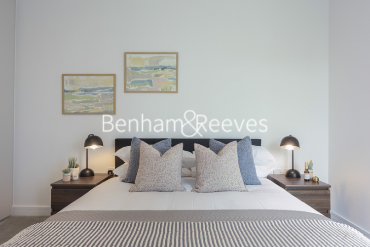 1  bedroom flat to rent in Brigadier Walk, Royal Arsenal Riverside, SE18-image 17