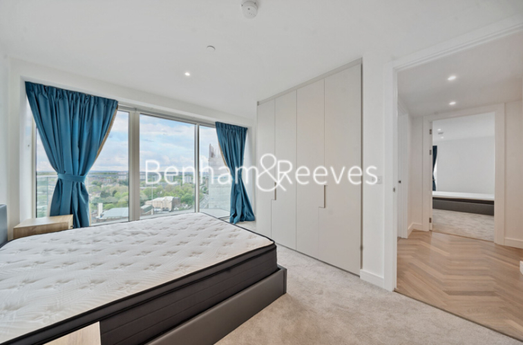 3 bedrooms flat to rent in Brigadier Walk, Royal Arsenal Riverside, SE18-image 9