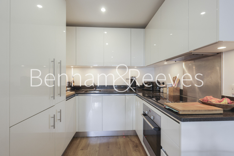 2  bedrooms flat to rent in Royal Arsenal Riverside, Woolwich, SE18-image 2